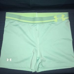 Under Armour compression short